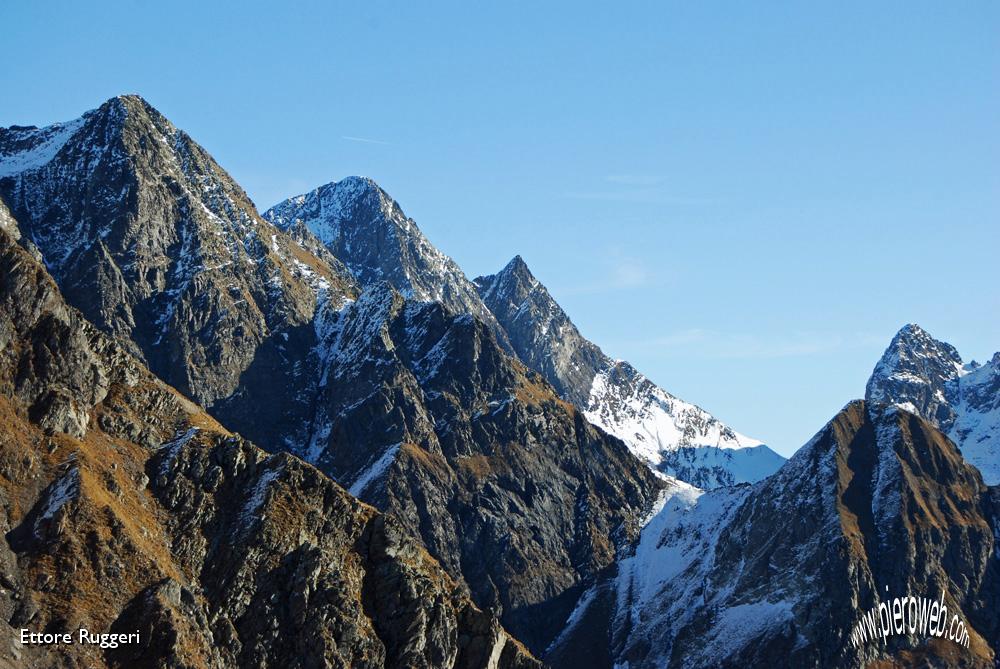 22 - Monte Aga, Pizzo del Diavolo e Pizzo  Poris.JPG